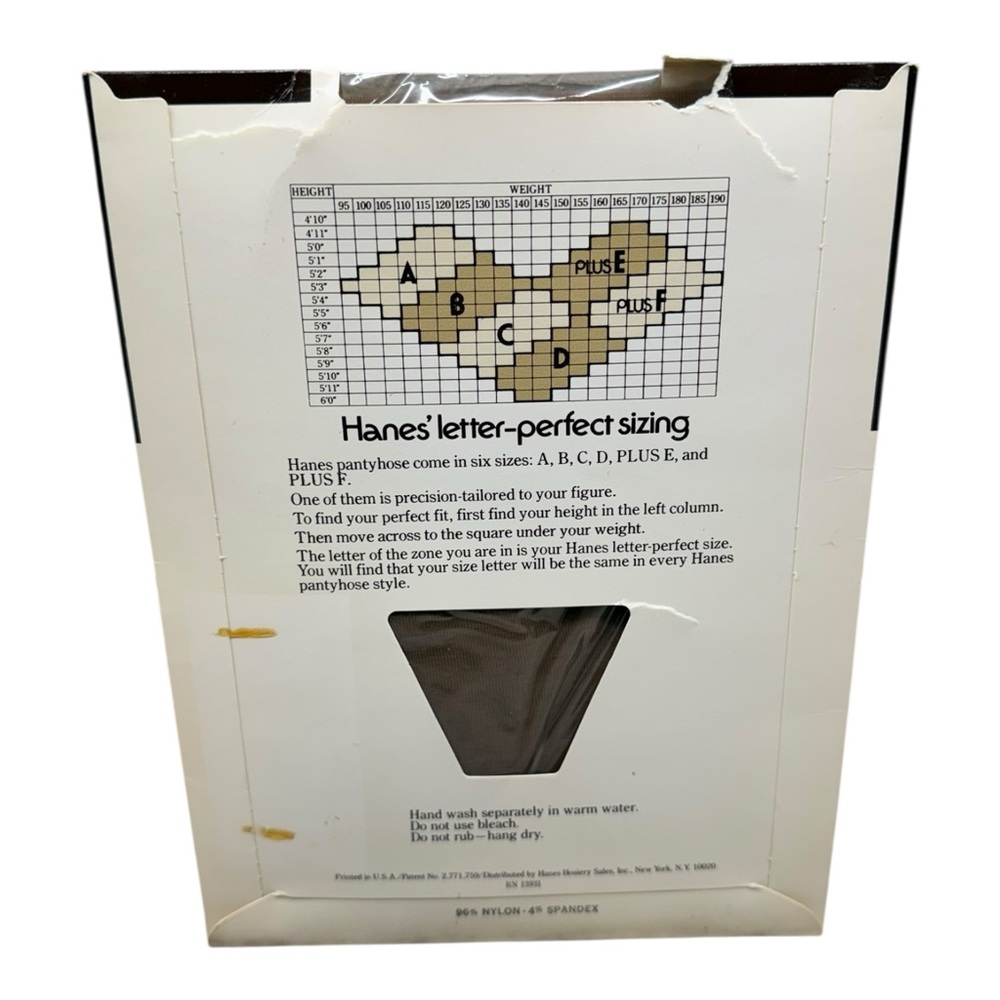 Vintage Hanes Ultra Sheer Pantyhose A  Barely There 950 Nude Heel Reinforced Toe - Picture 2 of 2